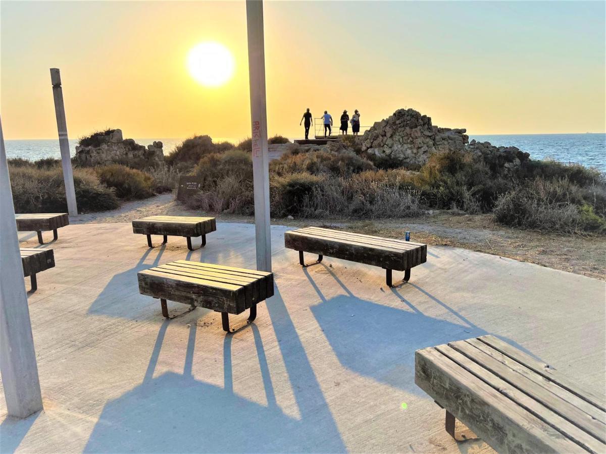Nachsholim Kibbutz Country Lodging Nahsholim Buitenkant foto